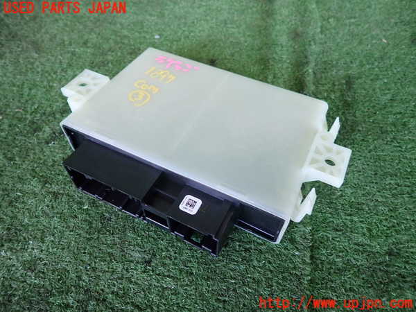 5UPJ-18976148]ベンツ B200 d(247012)(W247)コンピューター3 中古_m0002.jpg