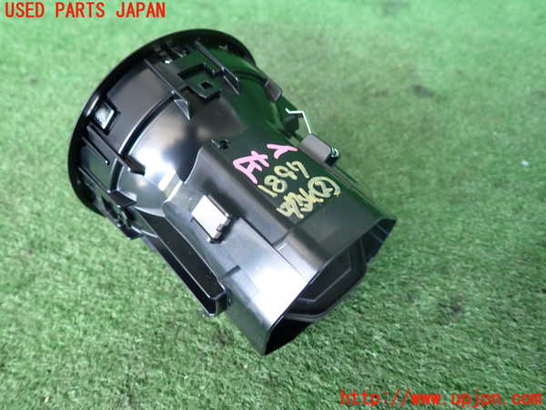 5UPJ-18977527]ベンツ B200 d(247012)(W247)エアコン吹き出し口2 (左) 中古_m0002.jpg