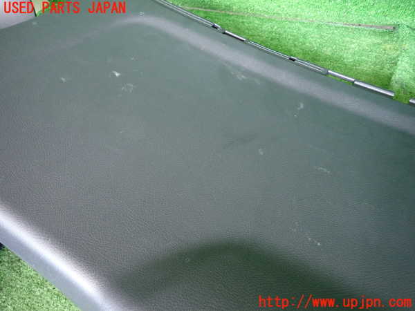 5UPJ-18971578]ベンツ B200 d(247012)(W247)バックドア内張り 中古_m0005.jpg