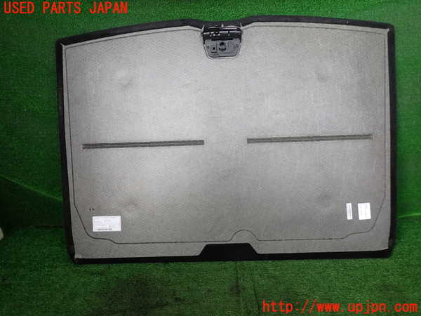 5UPJ-18977771]ベンツ B200 d(247012)(W247)ラゲッジトレイ1 中古_m0002.jpg