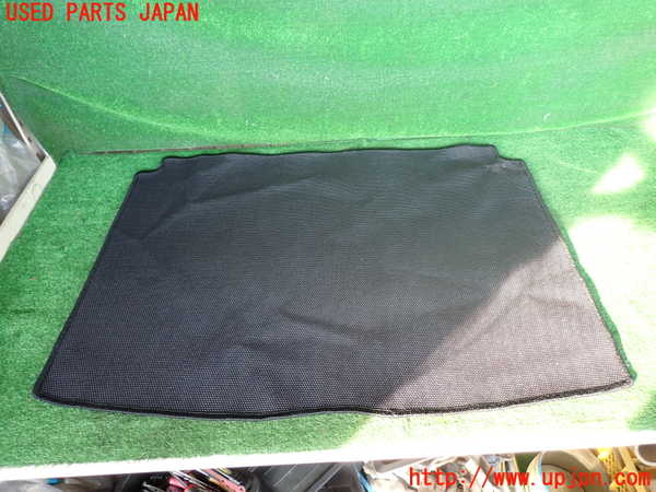 5UPJ-18977772]ベンツ B200 d(247012)(W247)ラゲッジトレイ2 中古_m0002.jpg