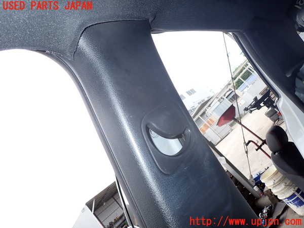 5UPJ-18977665]ベンツ B200 d(247012)(W247)右センターピラートリム 中古_m0002.jpg