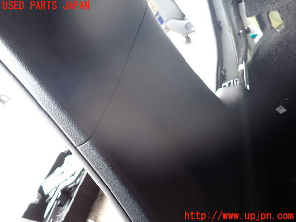 5UPJ-18977665]ベンツ B200 d(247012)(W247)右センターピラートリム 中古_m0004.jpg