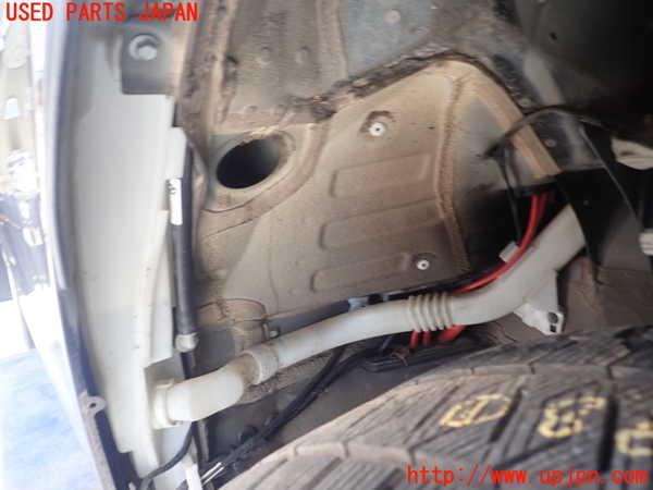 1UPJ-18986791]BMW アクティブハイブリッド5(AH5 F10)(FZ35)ウォッシャータンク1 中古_m0002.jpg