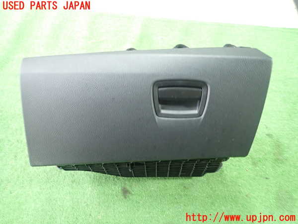 1UPJ-18987516]BMW アクティブハイブリッド5(AH5 F10)(FZ35)グローブボックス1 中古_m0001.jpg