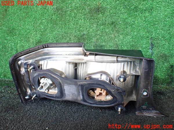 1UPJ-18991530]センチュリー(GZG50)右テールランプ 中古_m0003.jpg