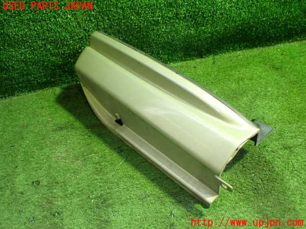 5UPJ-19021390]ハイエースワゴン100系(KZH100G)右サイドステップ 中古_m0002.jpg