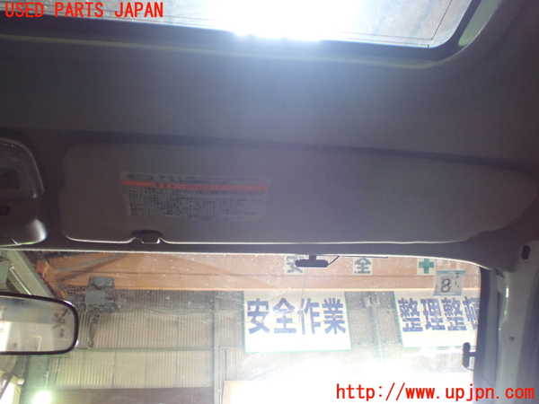 5UPJ-19027625]ハイエースワゴン100系(KZH100G)室内サンバイザー右側 中古_m0001.jpg