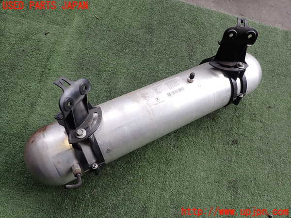 2UPJ-19035530]テスラ・モデル S(SL1SA)エアサスタンク 中古_m0001.jpg