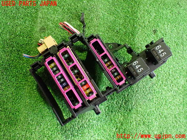 2UPJ-19046741]アウディ・S4 アバント(8KCGWF)ヒューズボックス1