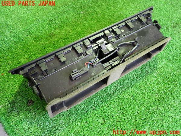 2UPJ-19047526]アウディ・S4 アバント(8KCGWF)エアコン吹き出し口1 (真中) 中古_m0003.jpg