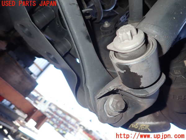 5UPJ-19064300]BMW X1 F48(HT20)右リアナックルハブ 中古_m0001.jpg