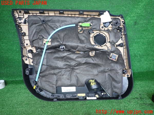 5UPJ-19061234]BMW X1 F48(HT20)右前ドア内張り 中古_m0003.jpg