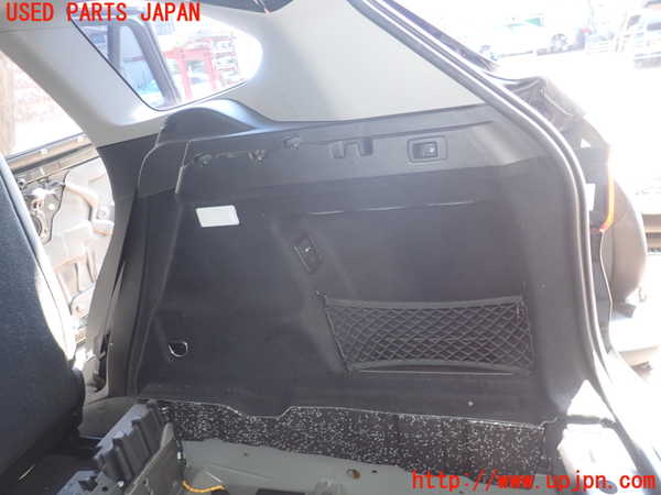 5UPJ-19067675]BMW X1 F48(HT20)右リアピラートリム 中古_m0003.jpg