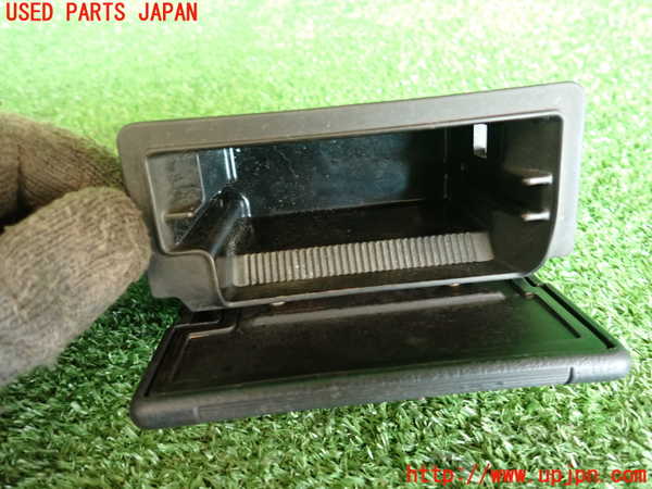 5UPJ-19077821]セリカ GT-FOUR 1994y(ST205)灰皿1 中古_m0003.jpg