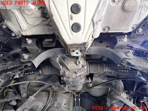2UPJ-19085295]BMW 320i グランツーリスモ(3X20)(F34)リアメンバー 中古_m0001.jpg