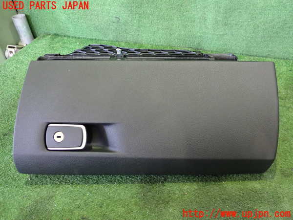 2UPJ-19087516]BMW 320i グランツーリスモ(3X20)(F34)グローブボックス1 中古_m0001.jpg