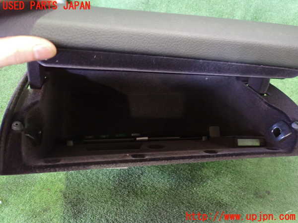 2UPJ-19087516]BMW 320i グランツーリスモ(3X20)(F34)グローブボックス1 中古_m0003.jpg