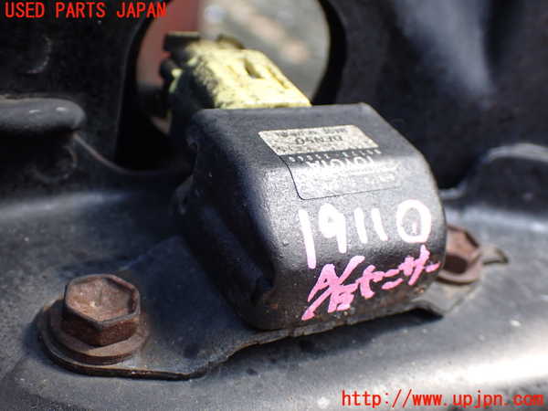 5UPJ-19116356]ハイラックスサーフ(TRN215W)エアバッグセンサー1 中古_m0001.jpg