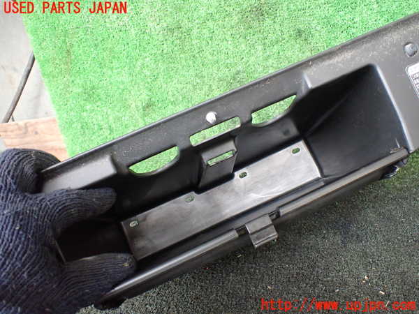 5UPJ-19117841]ハイラックスサーフ(TRN215W)小物入れ1 中古_m0002.jpg