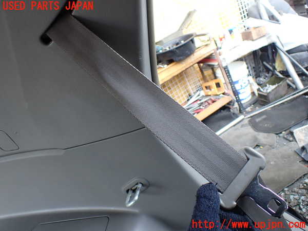5UPJ-19117185]ハイラックスサーフ(TRN215W)左2列目シートベルト 中古_m0001.jpg