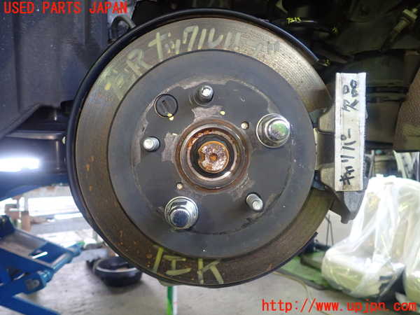 5UPJ-19124305]クラウン ロイヤル ハイブリッド(AWS210)左リアナックルハブ 中古_m0001.jpg