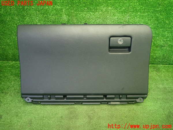 5UPJ-19127516]クラウン ロイヤル ハイブリッド(AWS210)グローブボックス1 中古_m0001.jpg