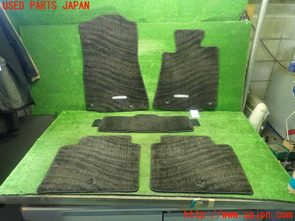 5UPJ-19127800]クラウン ロイヤル ハイブリッド(AWS210)フロアマット 中古_m0001.jpg