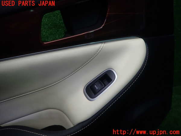 5UPJ-19121324]クラウン ロイヤル ハイブリッド(AWS210)左後ドア内張り 中古_m0002.jpg