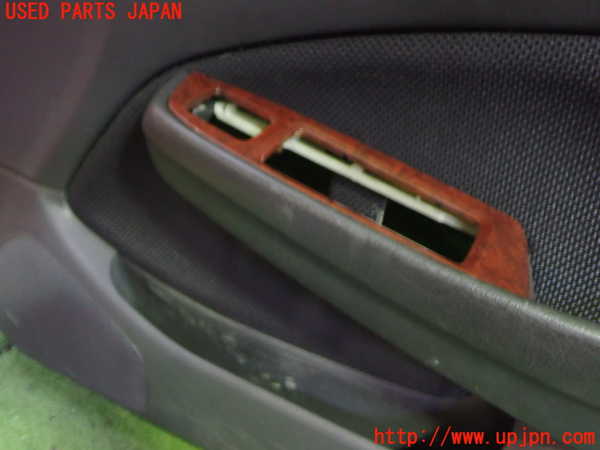 5UPJ-19131234]アコードワゴン(CH9)右前ドア内張り 中古_m0003.jpg