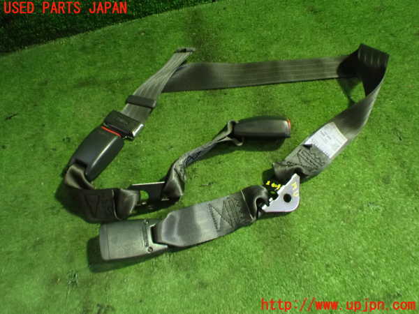 5UPJ-19137135]アコードワゴン(CH9)真中2列目シートベルト 中古_m0001.jpg