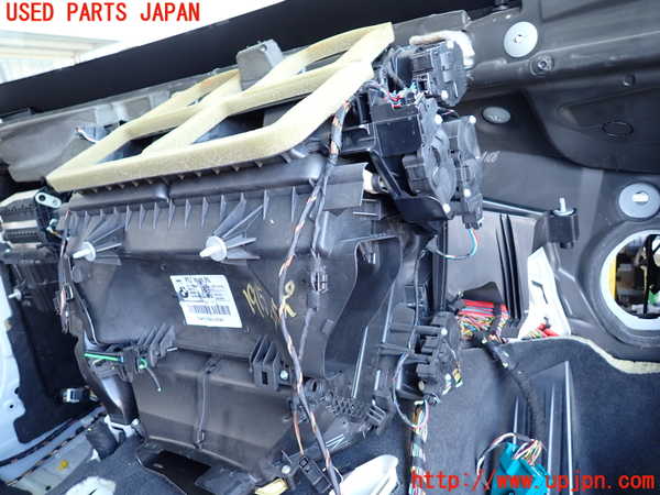 5UPJ-19156081]BMW 420i グランクーペ(4D20)(F36)エバポレーター1 中古_m0002.jpg