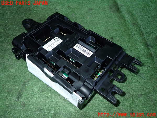 5UPJ-19156742]BMW 420i グランクーペ(4D20)(F36)ヒューズボックス2 中古_m0002.jpg