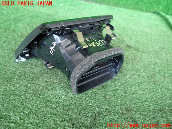 5UPJ-19157526]BMW 420i グランクーペ(4D20)(F36)エアコン吹き出し口1 (右) 中古_m0002.jpg