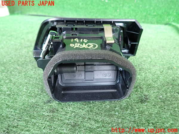 5UPJ-19157527]BMW 420i グランクーペ(4D20)(F36)エアコン吹き出し口2 (左) 中古_m0003.jpg