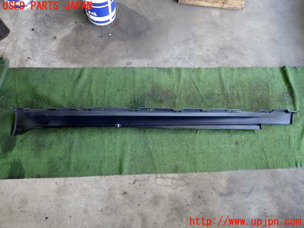 2UPJ-19171390]BMW M5 F10(FV44M)右サイドステップ 中古_m0005.jpg
