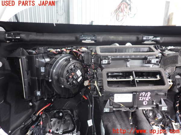 5UPJ-19186081]ボルボ・S60(ZB420TM)エバポレーター1 中古_m0001.jpg
