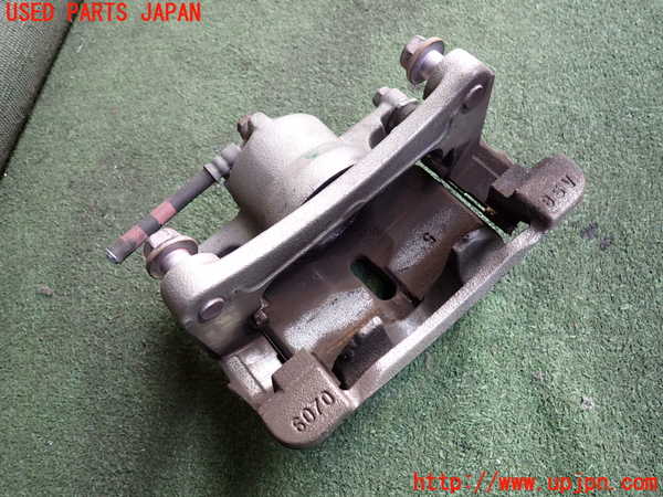 5UPJ-19194085]CX-5(KF2P)左フロントキャリパー 中古_m0002.jpg