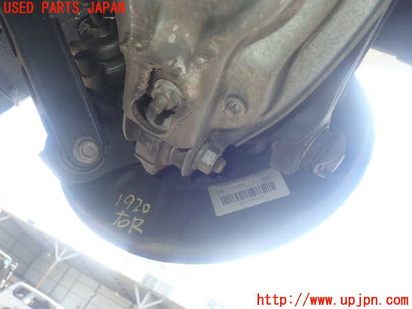 2UPJ-19204300]BMW 130i E87 1シリーズ(UD30)右リアナックルハブ 中古_m0002.jpg