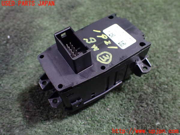 1UPJ-19216308]BMW 640i クーペ(LW30C)(F13)スイッチ3 (電動パーキング、AUTO H) 中古_m0003.jpg