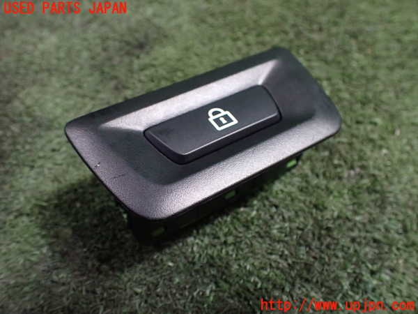 1UPJ-19216309]BMW 640i クーペ(LW30C)(F13)スイッチ4 (キーロック) 中古_m0001.jpg