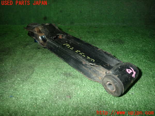 5UPJ-19225176]AZ-1(PG6SA)右フロントロアアーム1 中古_m0002.jpg