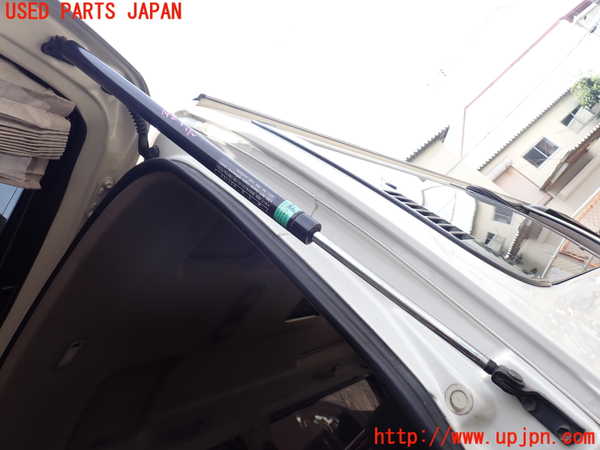 5UPJ-19231584]ハイエースワゴン100系(KZH100G)リアゲートダンパー 中古_m0001.jpg