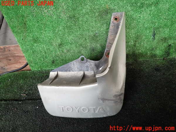 5UPJ-19231454]ハイエースワゴン100系(KZH100G)右リアマッドガード(泥除け) 中古_m0002.jpg