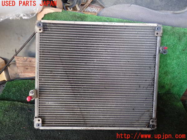 5UPJ-19236031]ハイエースワゴン100系(KZH100G)エアコンコンデンサー1 中古_m0001.jpg