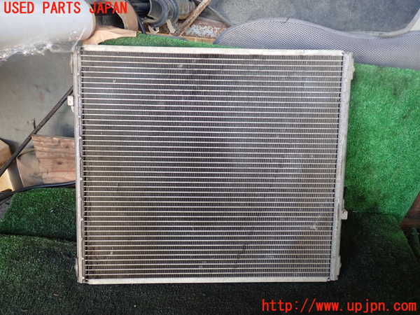 5UPJ-19236031]ハイエースワゴン100系(KZH100G)エアコンコンデンサー1 中古_m0002.jpg