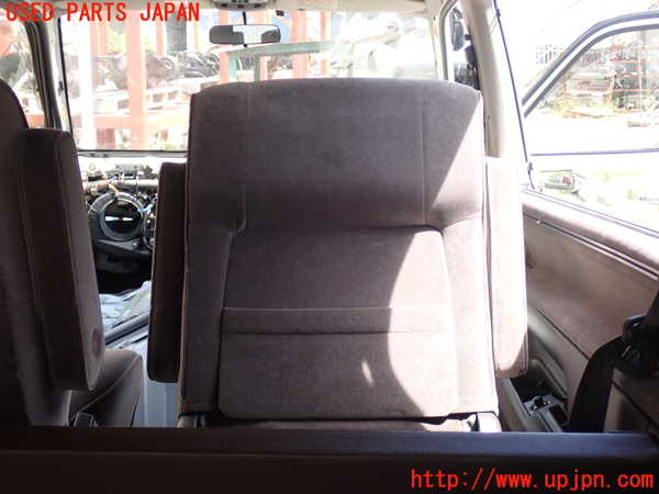 5UPJ-19237145]ハイエースワゴン100系(KZH100G)右2列目シート 中古_m0004.jpg