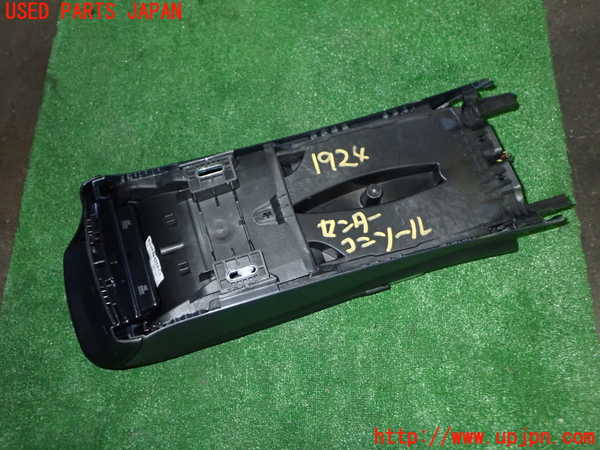 5UPJ-19247540]ベンツ C220 d(205004 W205)センターコンソール 中古_m0005.jpg