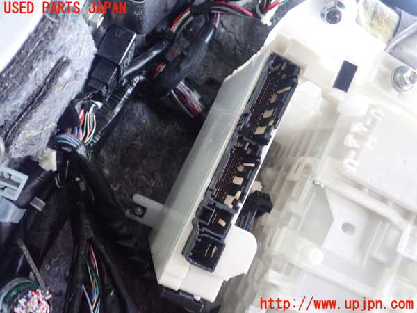 5UPJ-19256743]レクサス・UX250h(MZAH10)ヒューズボックス3 中古_m0001.jpg