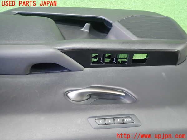 5UPJ-19251234]レクサス・UX250h(MZAH10)右前ドア内張り 中古_m0002.jpg